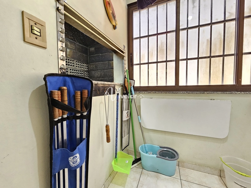 LINDO APARTAMENTO EM FRENTE A PRAÇA FLÁVIO BOIANOVISKI: 13ª foto da galeria de imagens do imóvel