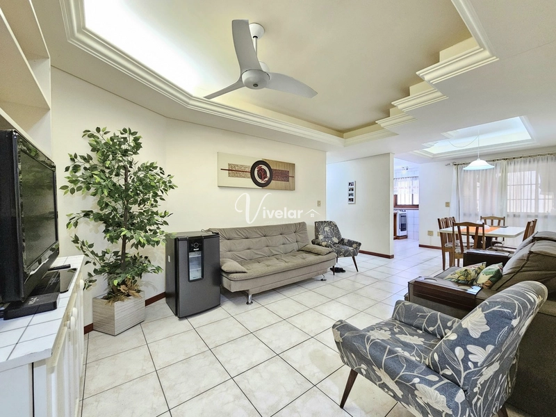 LINDO APARTAMENTO EM FRENTE A PRAÇA FLÁVIO BOIANOVISKI: 11ª foto da galeria de imagens do imóvel