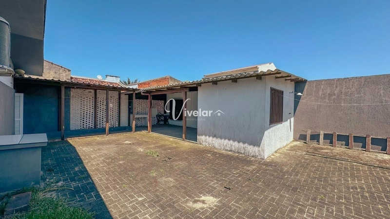 CASA DE ESQUINA COM ALAMEDA, PRÓXIMA AO MAR E DIVISA COM ATLÂNTIDA !!!: 36ª foto da galeria de imagens do imóvel