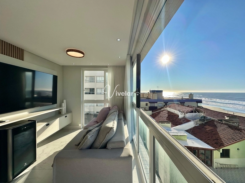 BELÍSSIMO APARTAMENTO COM VISTA PARA O MAR: 1ª foto da galeria de imagens do imóvel