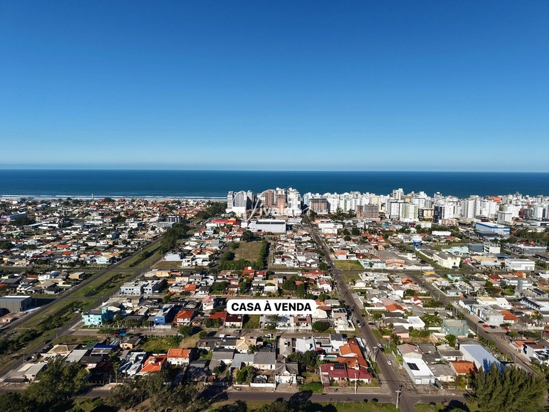 OPORTUNIDADE À VENDA CASA COM TERRENO INTEIRO: 2ª foto da galeria de imagens do imóvel