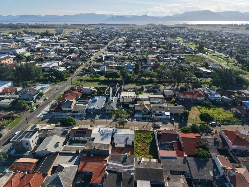 OPORTUNIDADE À VENDA CASA COM TERRENO INTEIRO: 7ª foto da galeria de imagens do imóvel