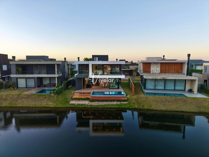 MANSÃO BEIRA LAGO EM CONDOMÍNIO FECHADO!!!: 54ª foto da galeria de imagens do imóvel