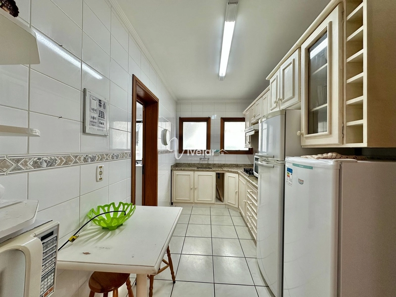 LINDO APARTAMENTO JUNTO A PRAÇA LUIZ BASSANI: 7ª foto da galeria de imagens do imóvel