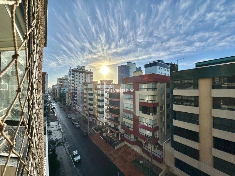 LINDO APARTAMENTO JUNTO A PRAÇA LUIZ BASSANI: 2ª foto da galeria de imagens do imóvel