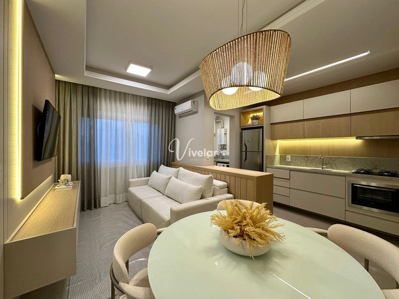 APARTAMENTO FINAMENTE DECORADO, COM INFRA.: 1ª foto da galeria de imagens do imóvel