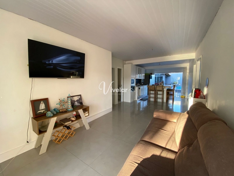 CASA EM BAIRRO PRIVILEGIADO DE XANGRI-LÁ: 2ª foto da galeria de imagens do imóvel