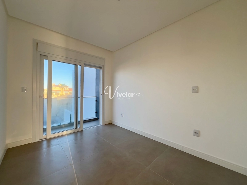 EXCELENTE DUPLEX 3 DORM COM SUÍTE PRÓXIMO AO MAR: 27ª foto da galeria de imagens do imóvel