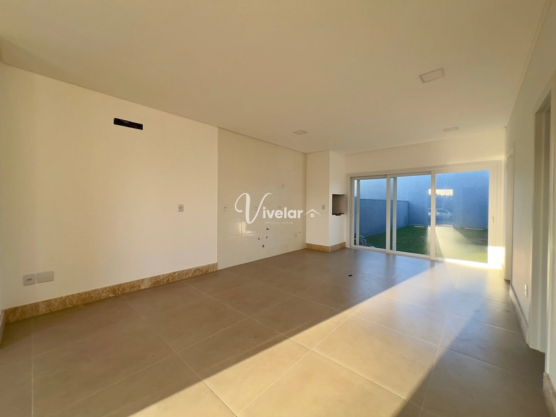 EXCELENTE DUPLEX 3 DORM COM SUÍTE PRÓXIMO AO MAR: 6ª foto da galeria de imagens do imóvel