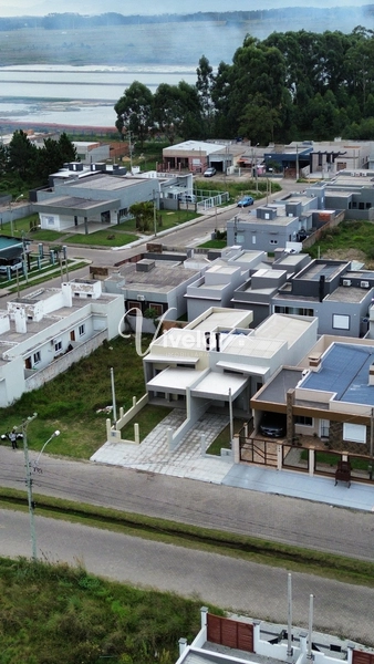 EXCELENTE CASA GEMINADA NOVÍSSIMA NO BAIRRO NOVA GUARANI: 12ª foto da galeria de imagens do imóvel