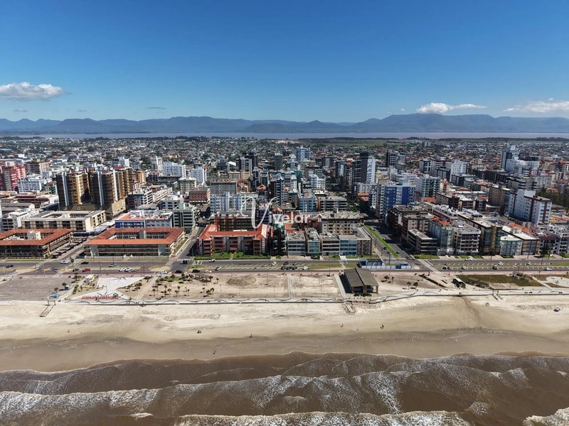 FRENTE MAR COM SACADA: 25ª foto da galeria de imagens do imóvel