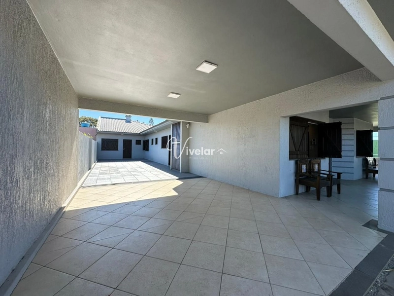 MANSÃO EM ATLÂNTIDA DE 03 TERRENOS, PISCINA E QUADRA DE FUTSAL: 11ª foto da galeria de imagens do imóvel