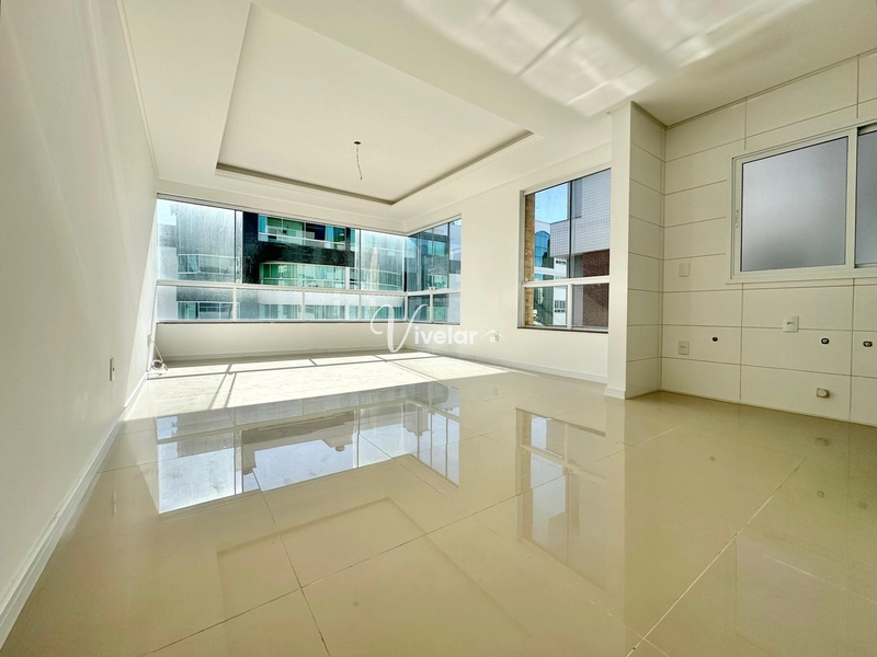 APARTAMENTO A VENDA : PRÓXIMO AO MAR: 1ª foto da galeria de imagens do imóvel