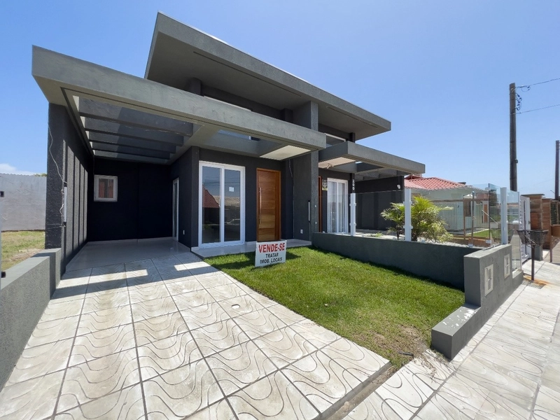 Casa à venda em Capão da Canoa!: 1ª foto da galeria de imagens do imóvel