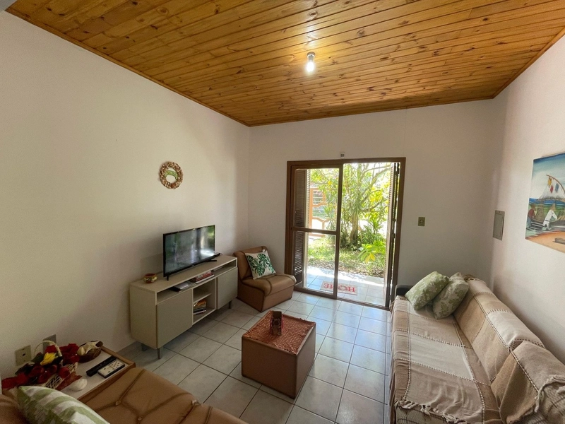 CASA À VENDA EM ATLÂNTIDA SUL.: 4ª foto da galeria de imagens do imóvel