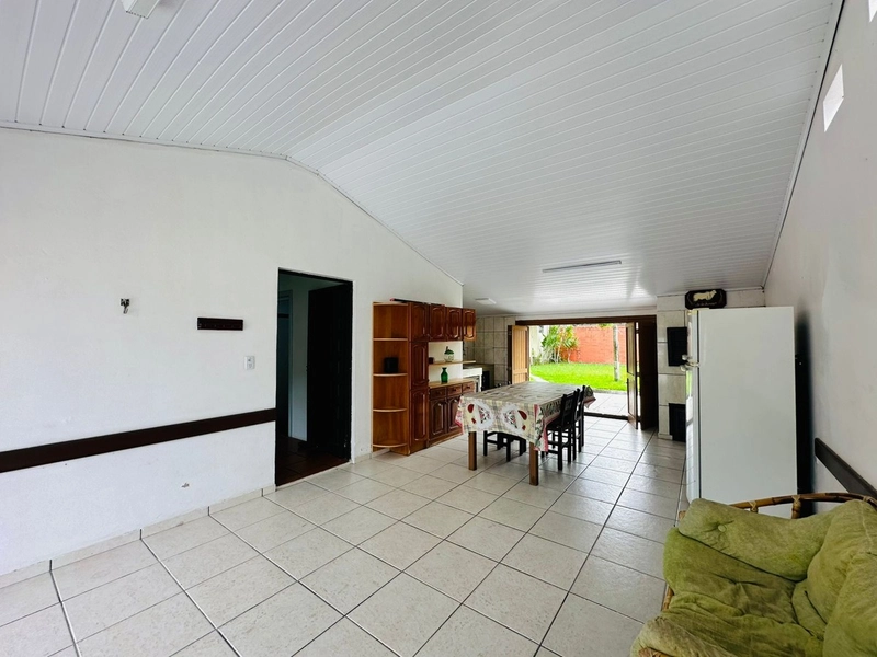 CASA A VENDA EM ATLÂNTIDA SUL: 8ª foto da galeria de imagens do imóvel