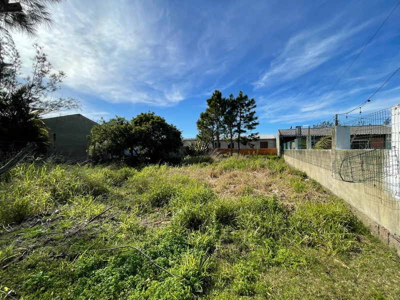 Terreno à venda em Atlântida Sul!