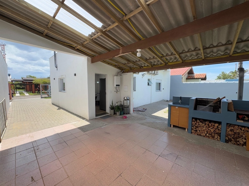 CASA À VENDA EM ATLÂNTIDA SUL: 15ª foto da galeria de imagens do imóvel