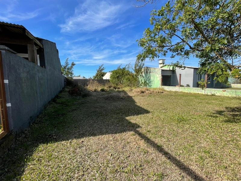 Terreno à venda em Atlântida Sul: 3ª foto da galeria de imagens do imóvel