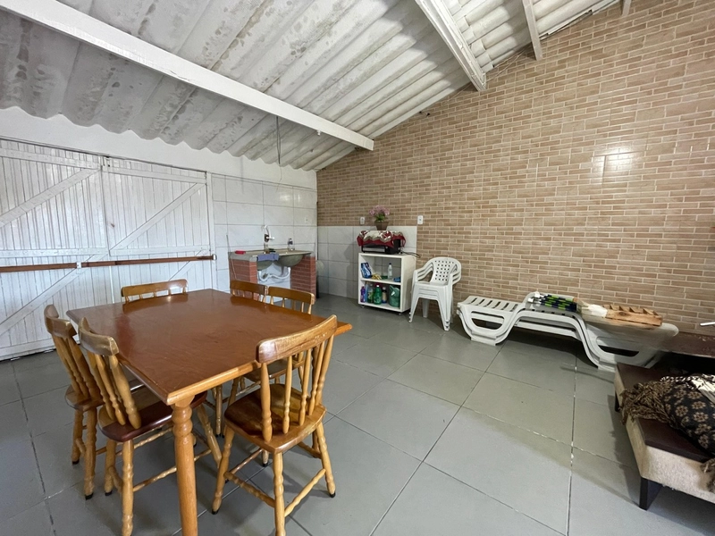 CASA A VENDA EM AVENIDA NA PRAIA DE ATLÂNTIDA SUL!: 9ª foto da galeria de imagens do imóvel