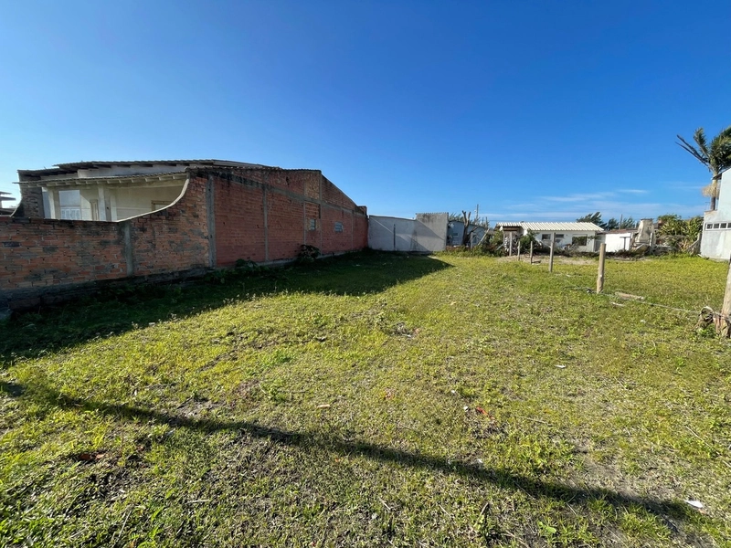 Terreno à venda em Atlântida Sul!: 1ª foto da galeria de imagens do imóvel