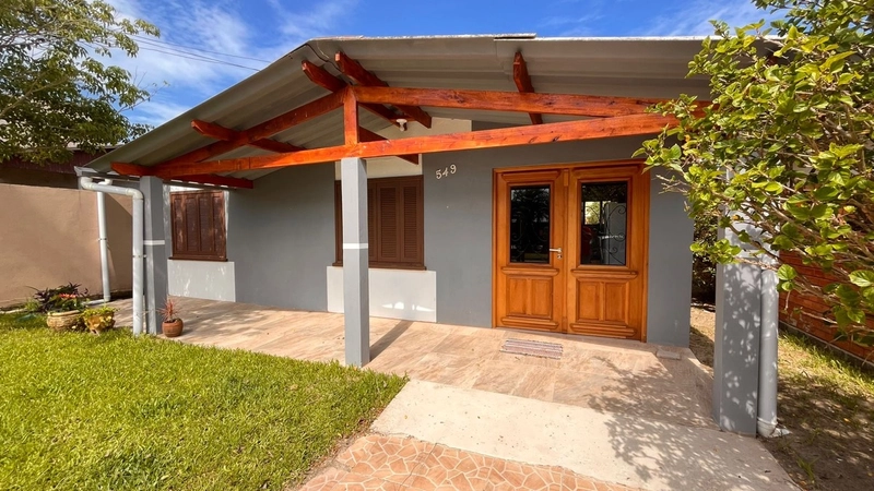 Casa à venda em Atlântida Sul!