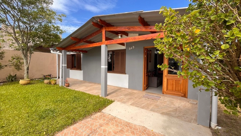 Casa à venda em Atlântida Sul!: 3ª foto da galeria de imagens do imóvel