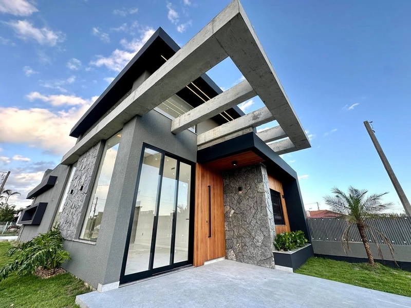 Casa à venda em Capão da Canoa!