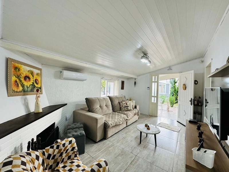 Casa à venda em Atlandida Sul: 3ª foto da galeria de imagens do imóvel