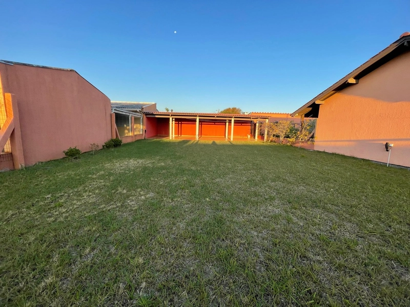 CASA A 450 METROS DO MAR, COM 2 TERRENOS!: 17ª foto da galeria de imagens do imóvel