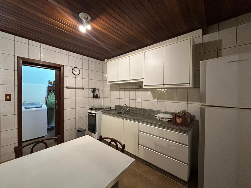 CASA A 450 METROS DO MAR, COM 2 TERRENOS!: 12ª foto da galeria de imagens do imóvel