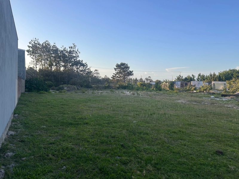 Terreno a venda em Atlantida Sul