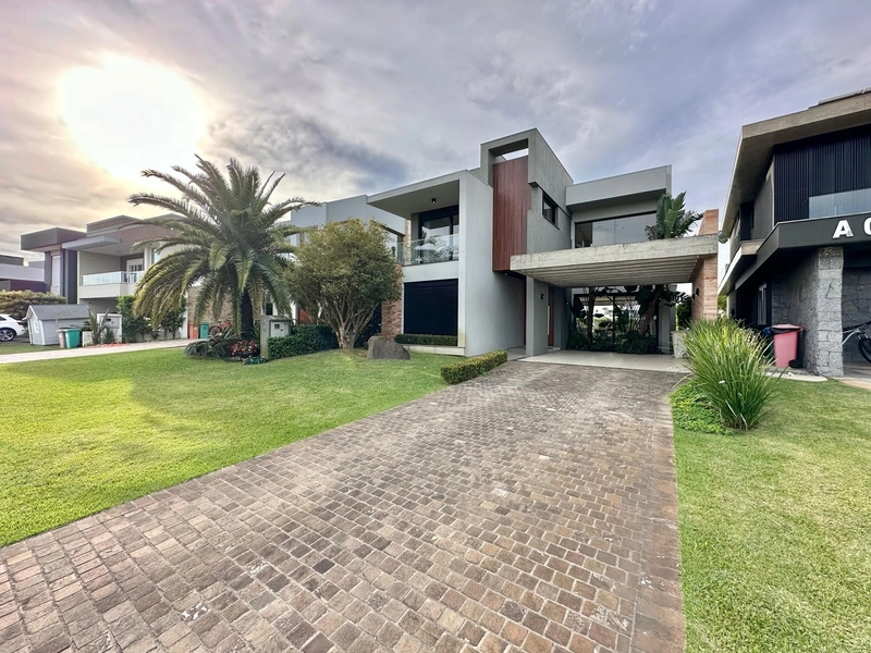 Sobrado à venda no condomínio Capão Ilhas Resort em Capão da Canoa!