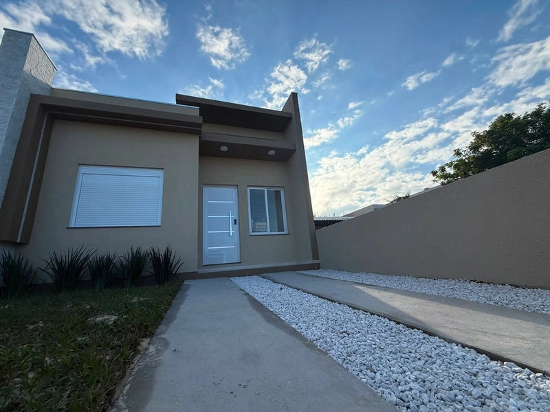 Casa à venda em Atlântida Sul!: 2ª foto da galeria de imagens do imóvel