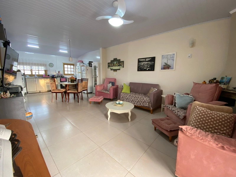 Casa à venda em Atlântida Sul!: 3ª foto da galeria de imagens do imóvel