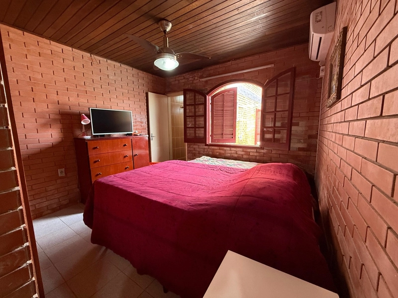 CASA À VENDA EM ATLÂNTIDA SUL!: 10ª foto da galeria de imagens do imóvel