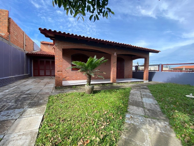 CASA À VENDA EM ATLÂNTIDA SUL!: 1ª foto da galeria de imagens do imóvel