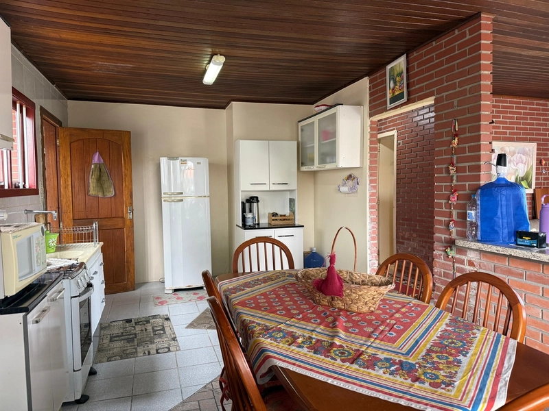 CASA À VENDA EM ATLÂNTIDA SUL!: 6ª foto da galeria de imagens do imóvel