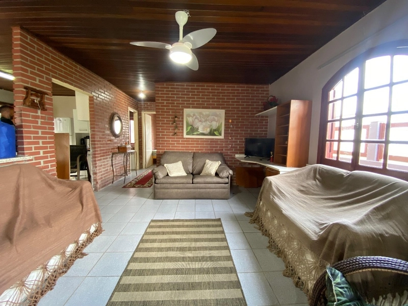 CASA À VENDA EM ATLÂNTIDA SUL!: 3ª foto da galeria de imagens do imóvel