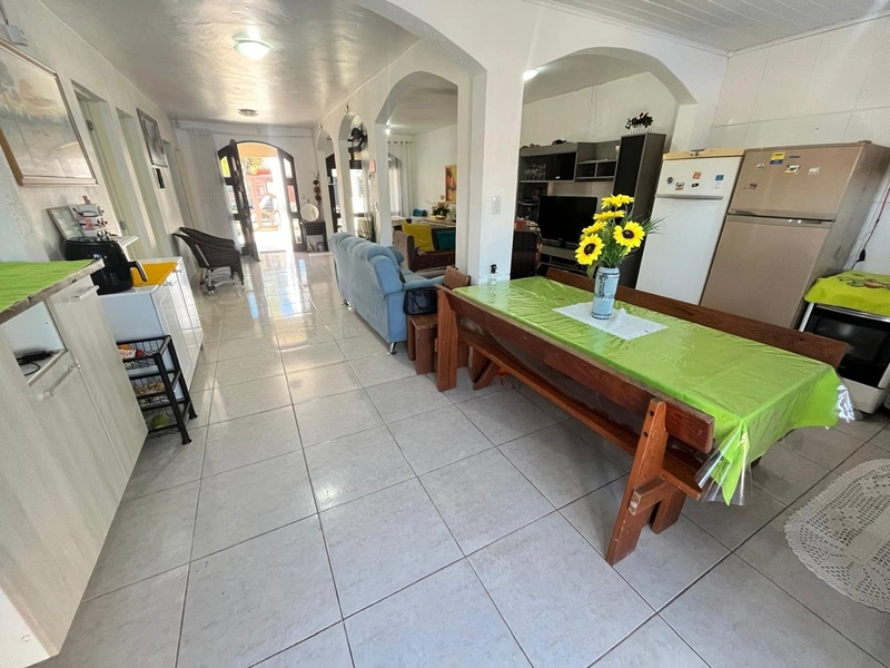 Casa em Atlântida Sul próximo ao Mar!: 5ª foto da galeria de imagens do imóvel