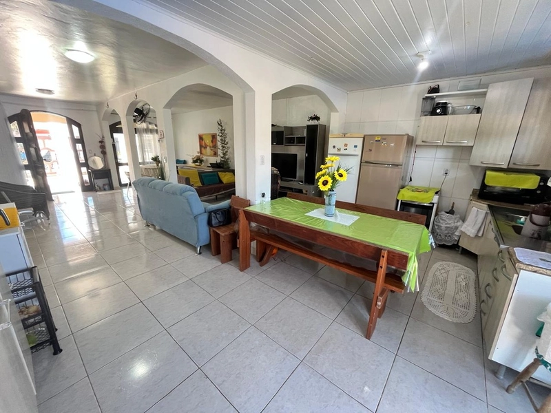 Casa em Atlântida Sul próximo ao Mar!: 4ª foto da galeria de imagens do imóvel