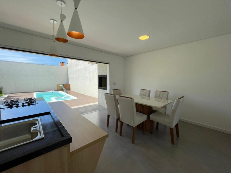 Casa à venda em Atlântida Sul!: 6ª foto da galeria de imagens do imóvel