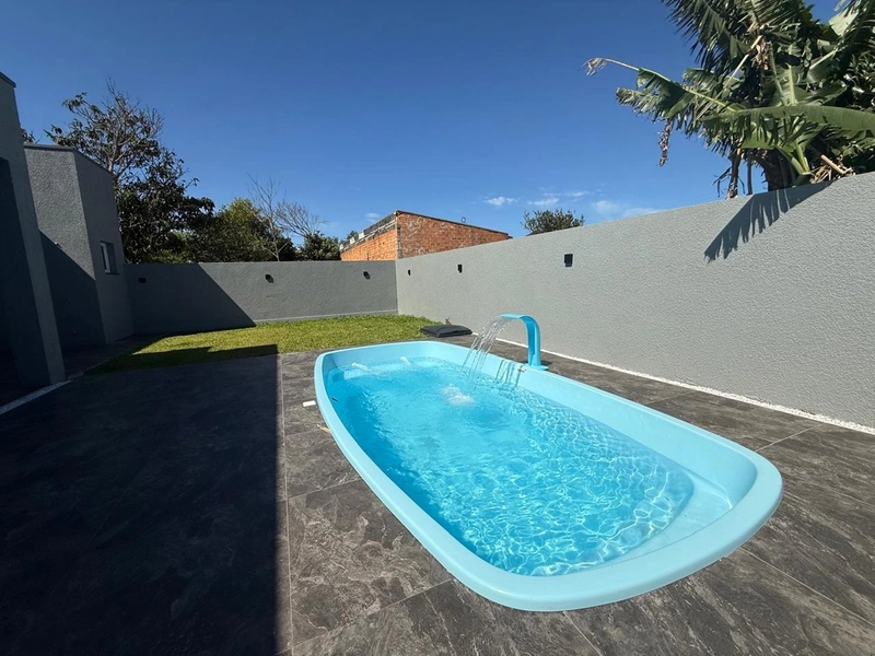 Casa à venda em Atlântida Sul!: 2ª foto da galeria de imagens do imóvel