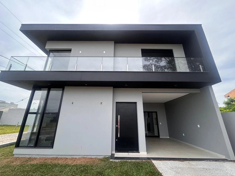 Sobrado à venda em Atlântida Sul: 2ª foto da galeria de imagens do imóvel