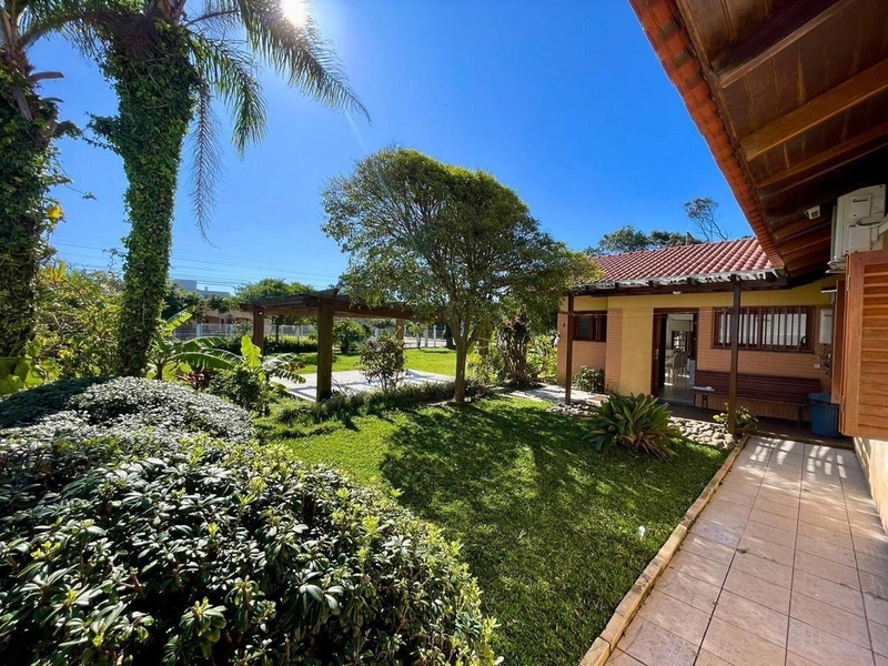 Casa com 2 terrenos à venda em Atlântida!: 5ª foto da galeria de imagens do imóvel