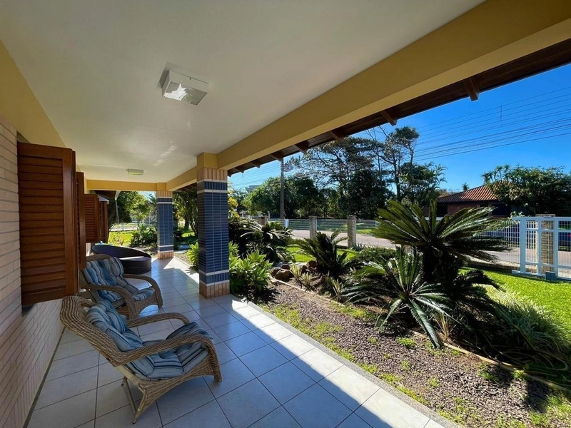 Casa com 2 terrenos à venda em Atlântida!: 4ª foto da galeria de imagens do imóvel