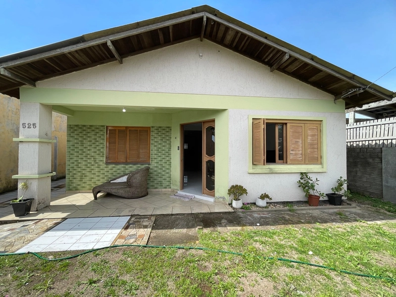 CASA À VENDA EM ATLANTIDA SUL