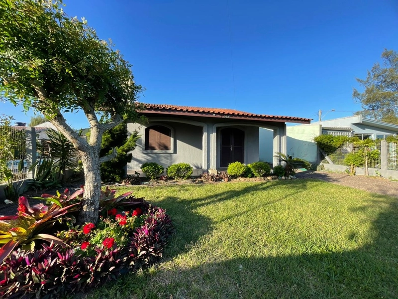 Casa à venda em Atlântida Sul!: 2ª foto da galeria de imagens do imóvel