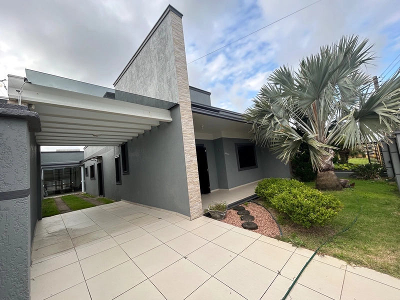 Casa à venda em Atlântida Sul!: 2ª foto da galeria de imagens do imóvel