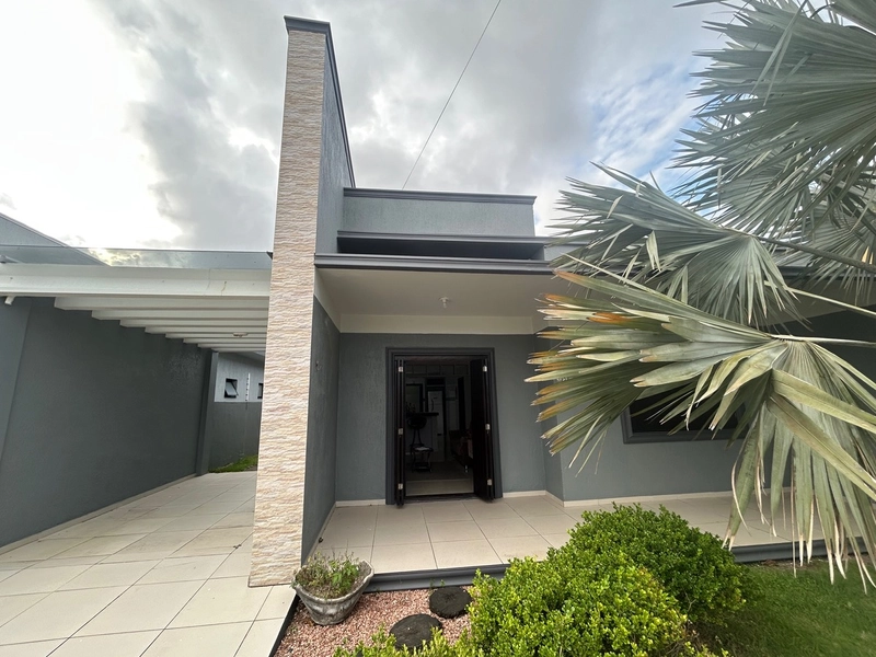 Casa à venda em Atlântida Sul!